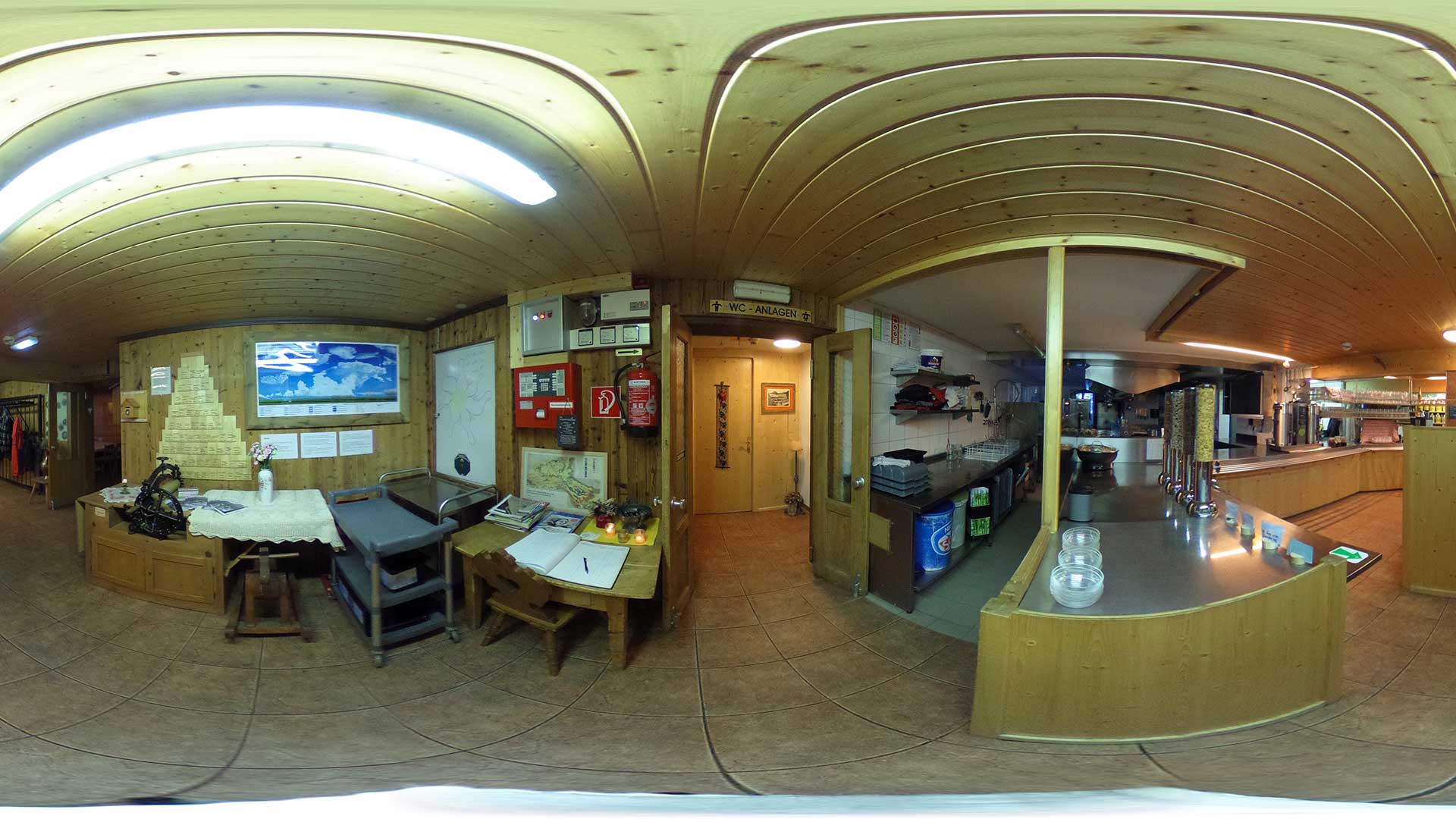 360° Panorama Tour durch die Freiburger Hütte
