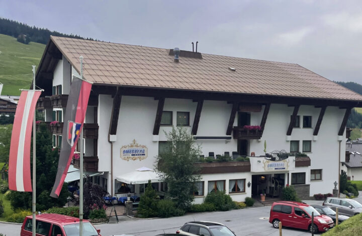 Unterkünfte im Tal - Hotel in Lech